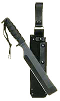 Moderní typ vojenské mačety, s rukojetí z materiálu Kraton a pochvou z nylonu Cordura